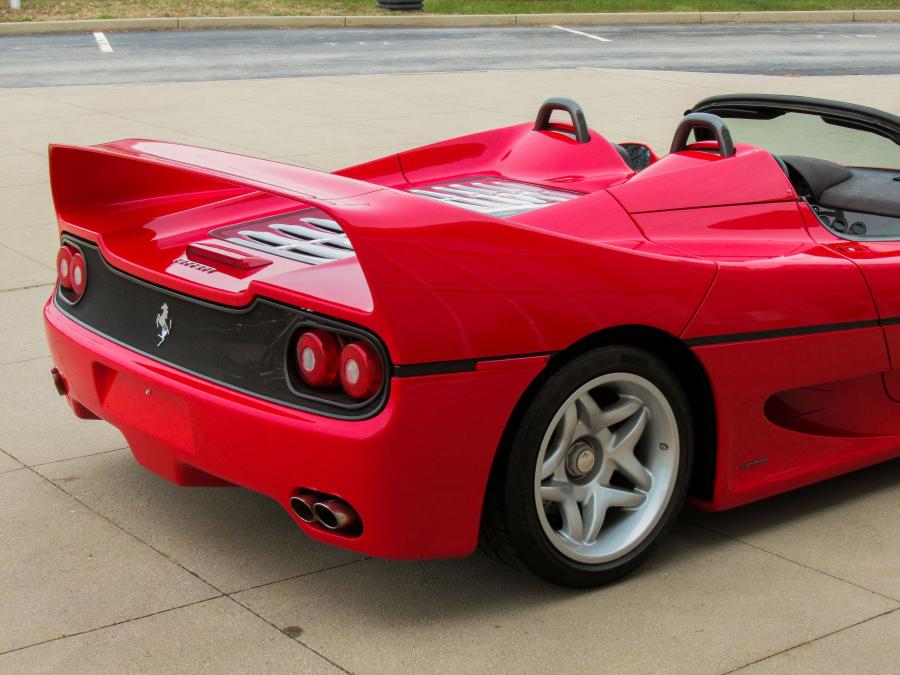 Детали экстерьера Ferrari F50 1995 года  (фото 35 из 60)